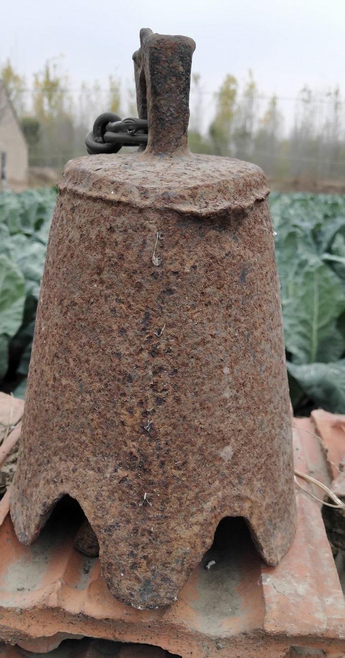 造型好清代铁钟一个