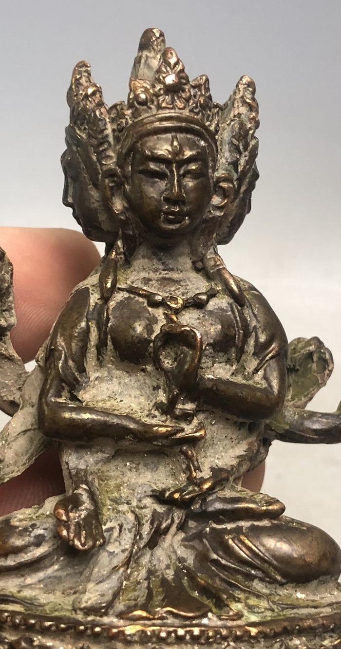 一尊三面神佛e0004