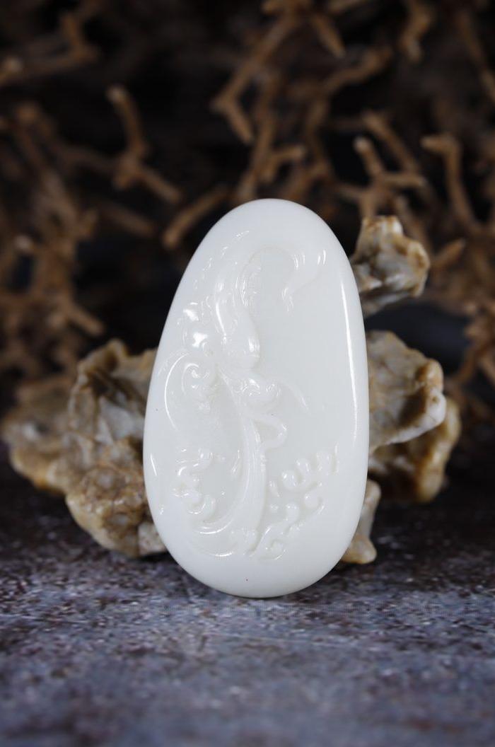 和田玉 瓷白籽料 祥龙出水 吊坠