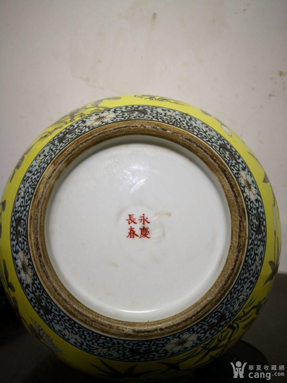 大雅斋粉彩天球瓶