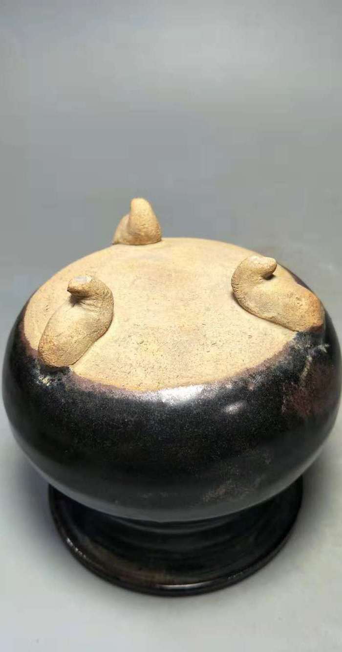 宋吉州窑黑釉三足炉