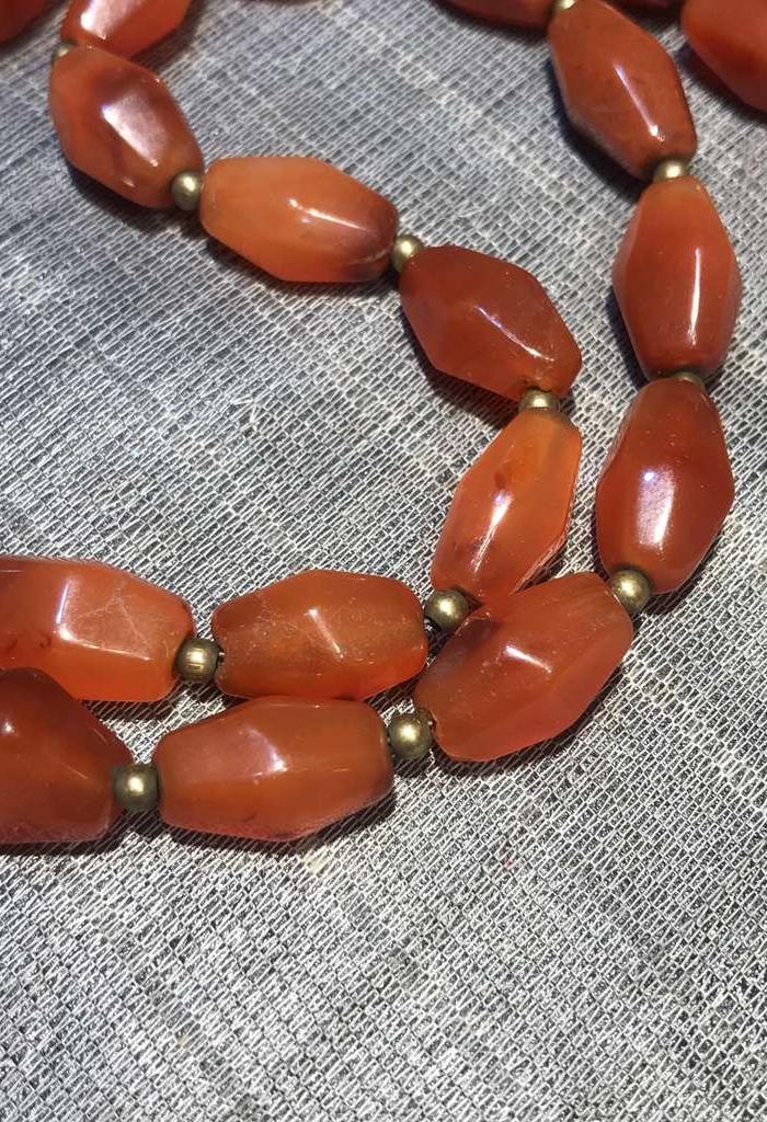 六棱玛瑙老珠一串