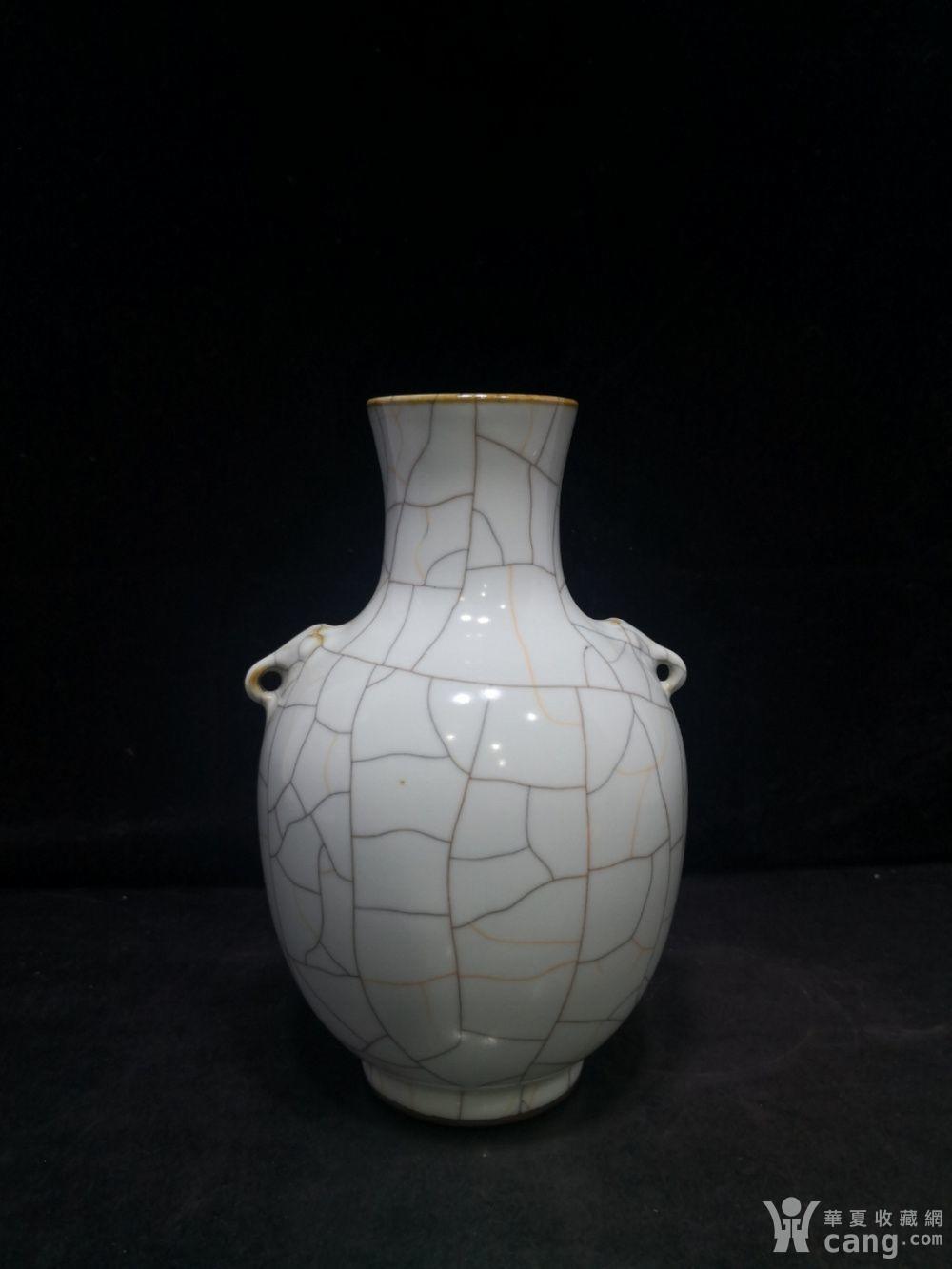 清 官窑开片铁丝金线xiang耳瓶