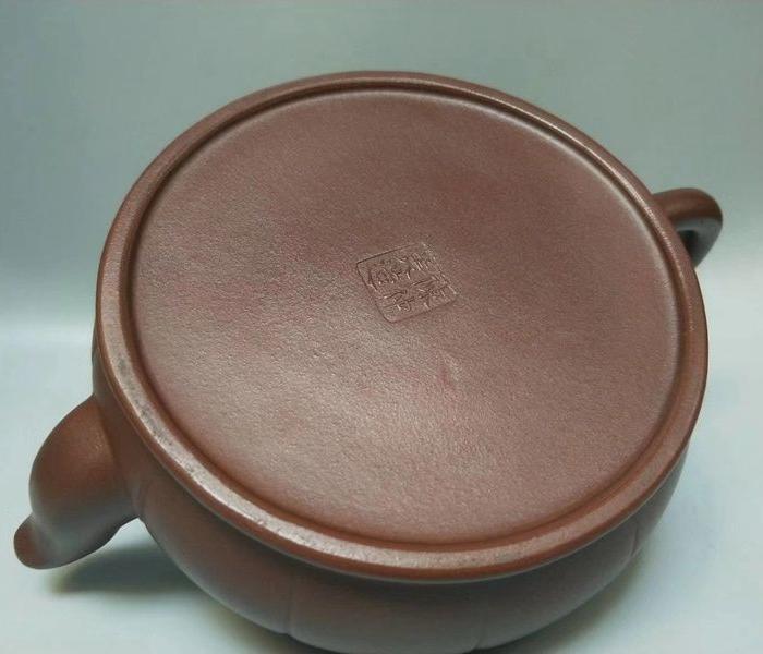 陈仲美款紫砂壶