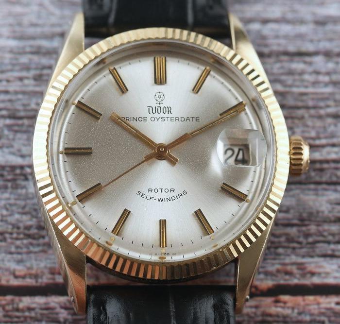 瑞士帝舵tudor古董表 玫瑰战争之蔷薇小花 实金圈厚金套