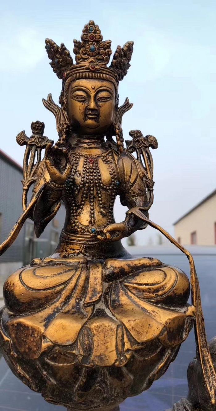 铜鎏金镶宝石文殊普贤菩萨神像