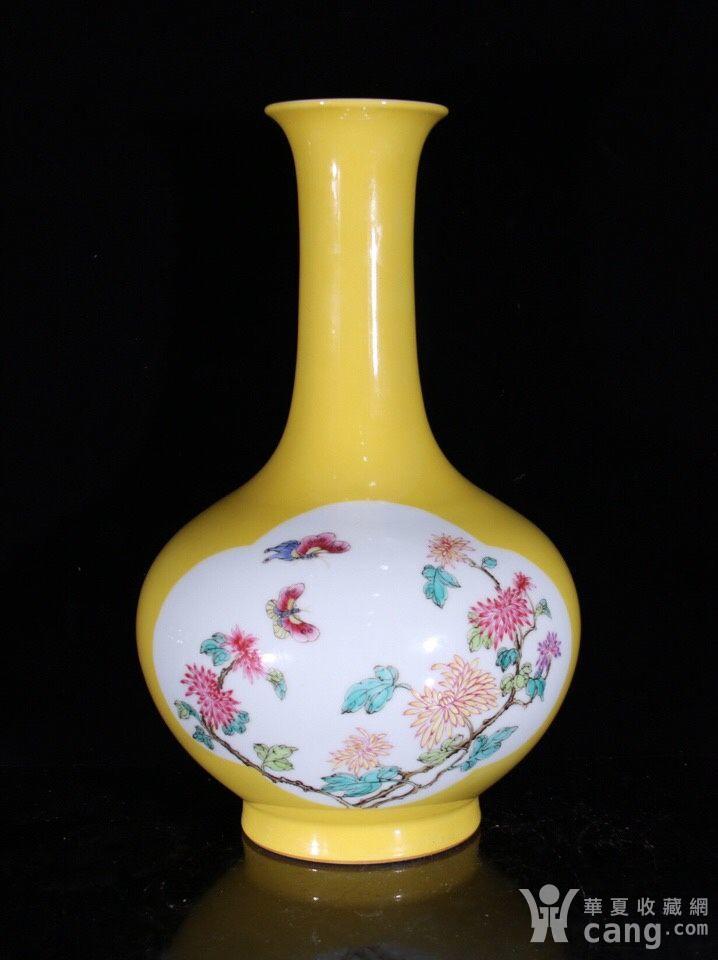清乾隆柠檬黄粉彩花卉纹赏瓶34 215 20