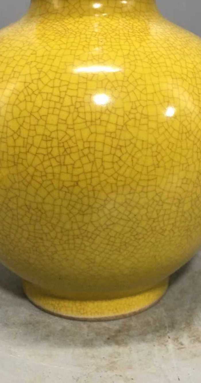 单色釉开片葫芦瓶