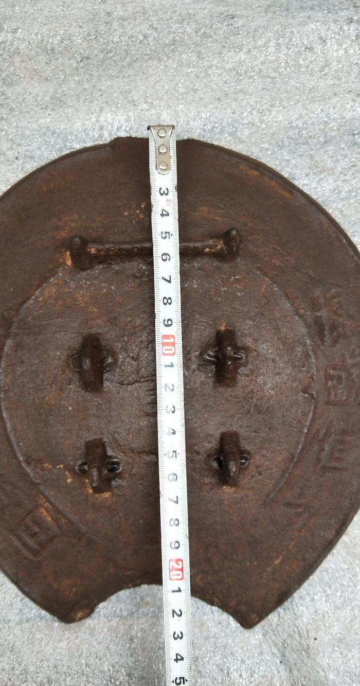 清代老铁器盾牌