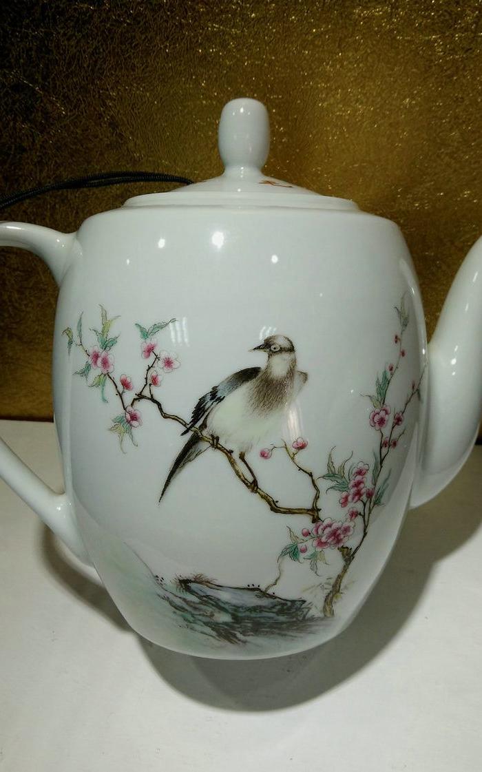 轻工部陶瓷研究所高白泥高白釉潘庸秉绘制的花鸟茶壶