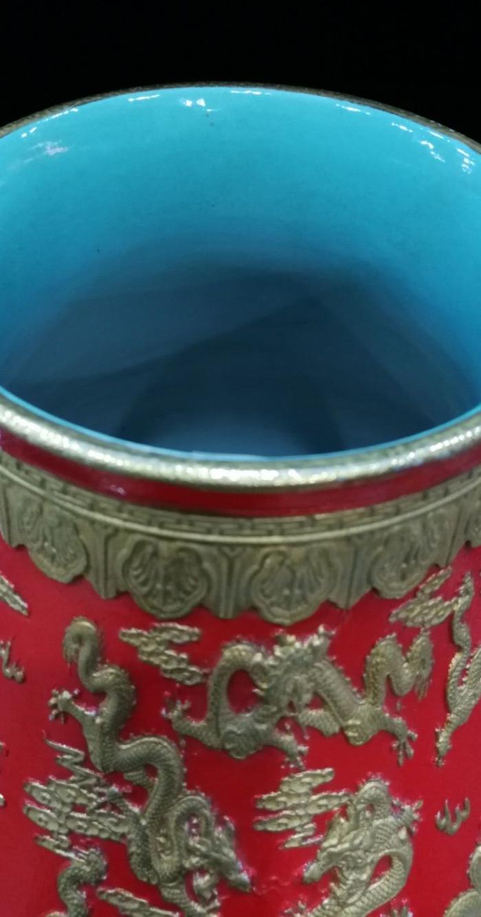 清乾隆年辣椒红鎏金百龙纹双耳如意尊51 38