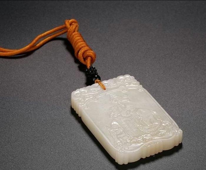 清中期乾隆工和田白玉 吉祥有余 款玉牌