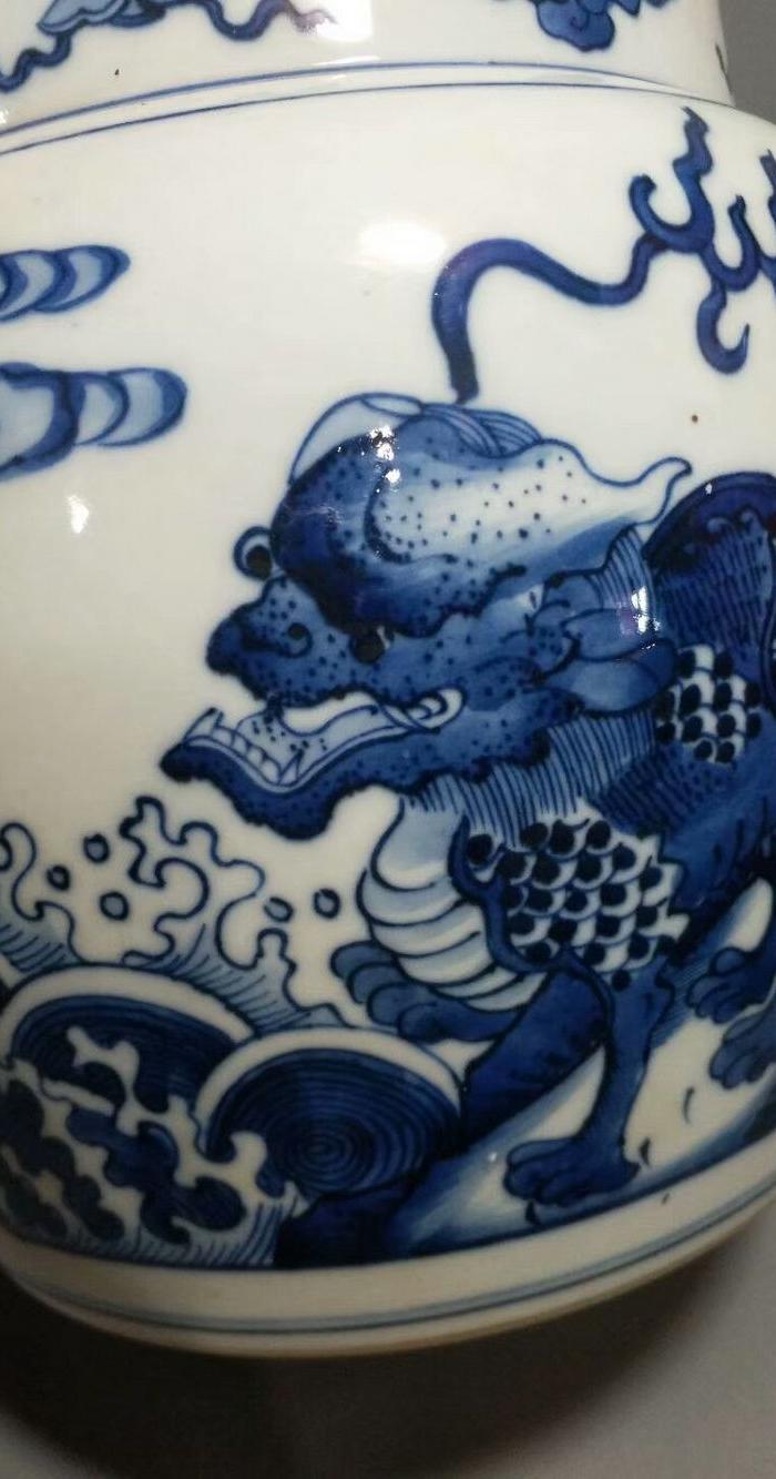 康熙 青花狮纹罐