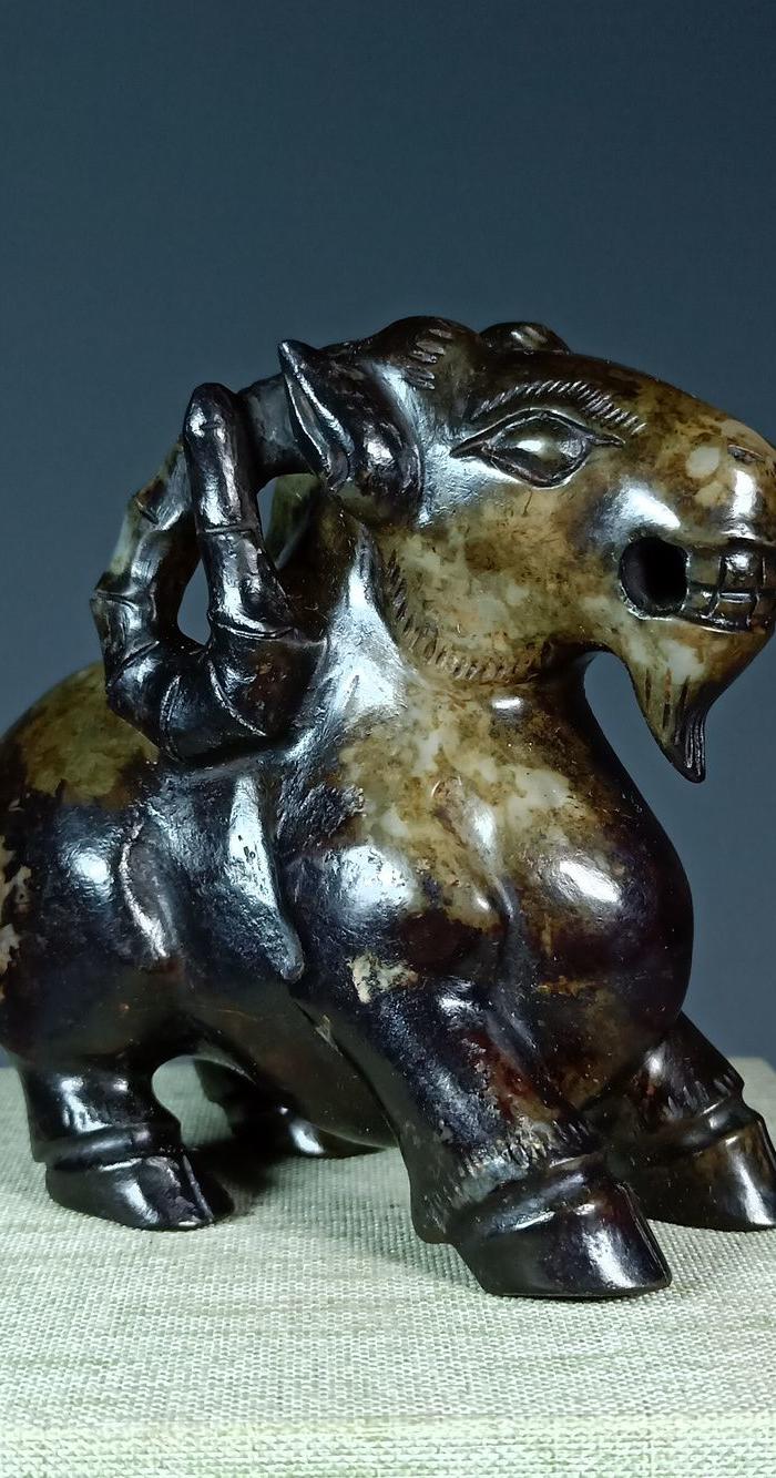 战汉 和田老玉羊