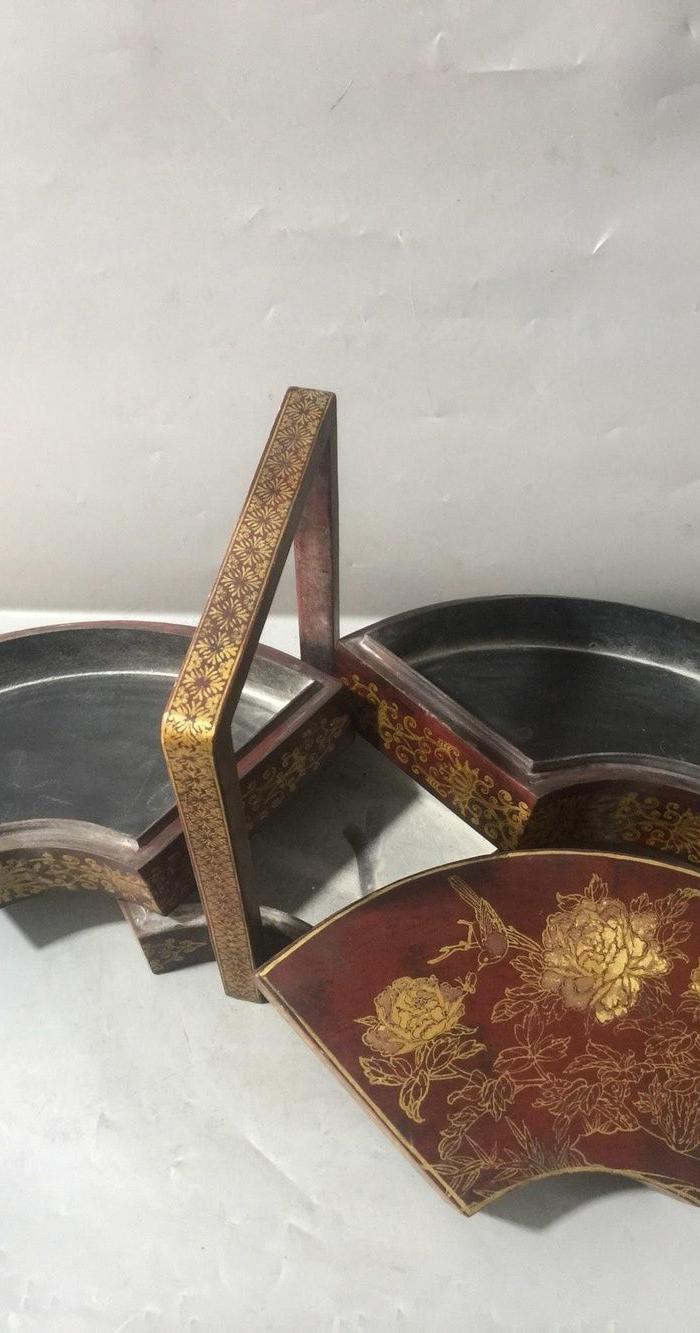 收来的漆器三层食盒