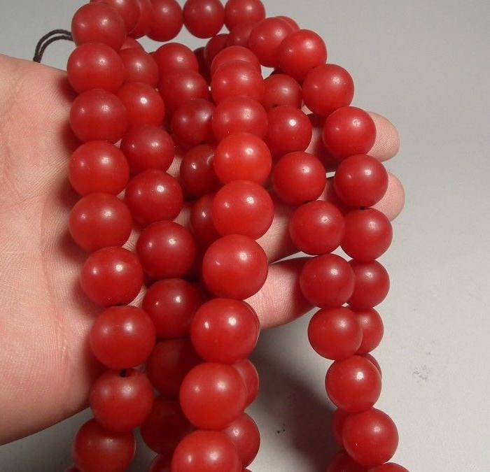 老红玛瑙大圆珠一串