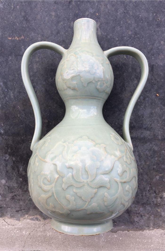 青瓷双耳葫芦瓶