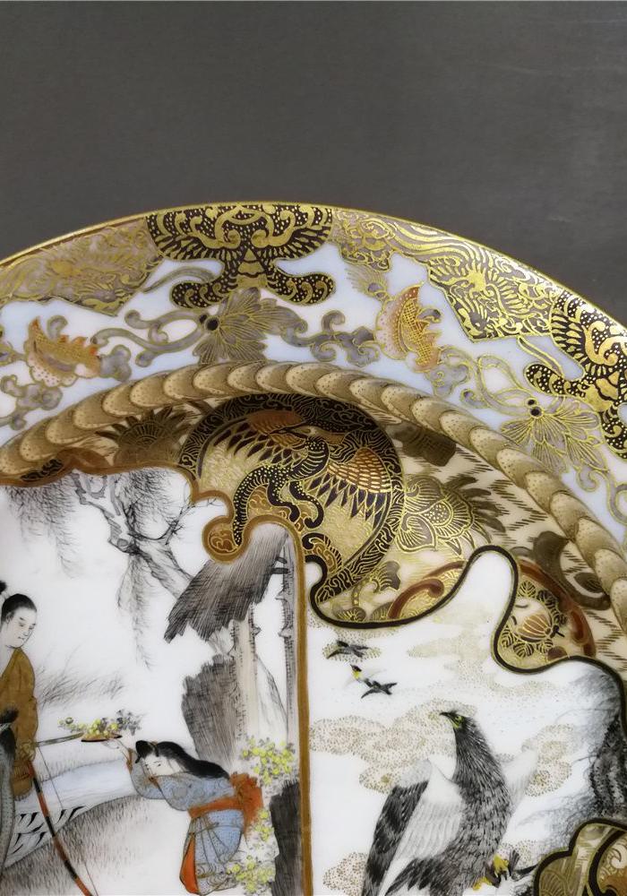 墨彩描金人物盘一对