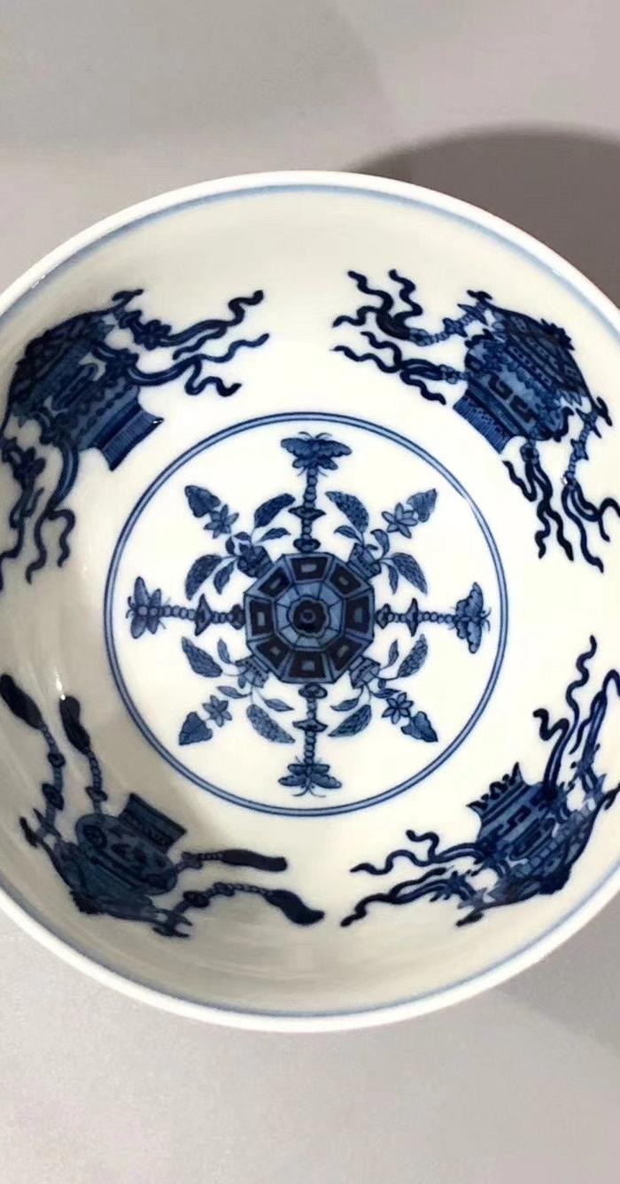 扒花桃燕纹碗一对