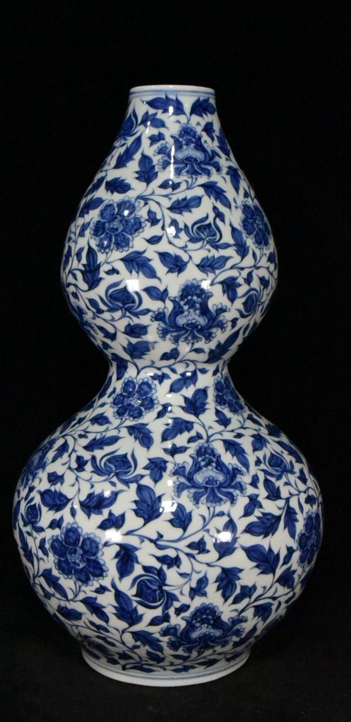 元代青花缠枝牡丹葫芦瓶