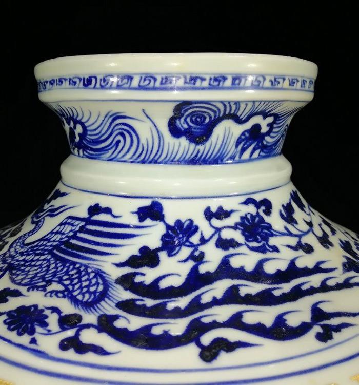 元青花开光刻金字诗词纹虎头罐