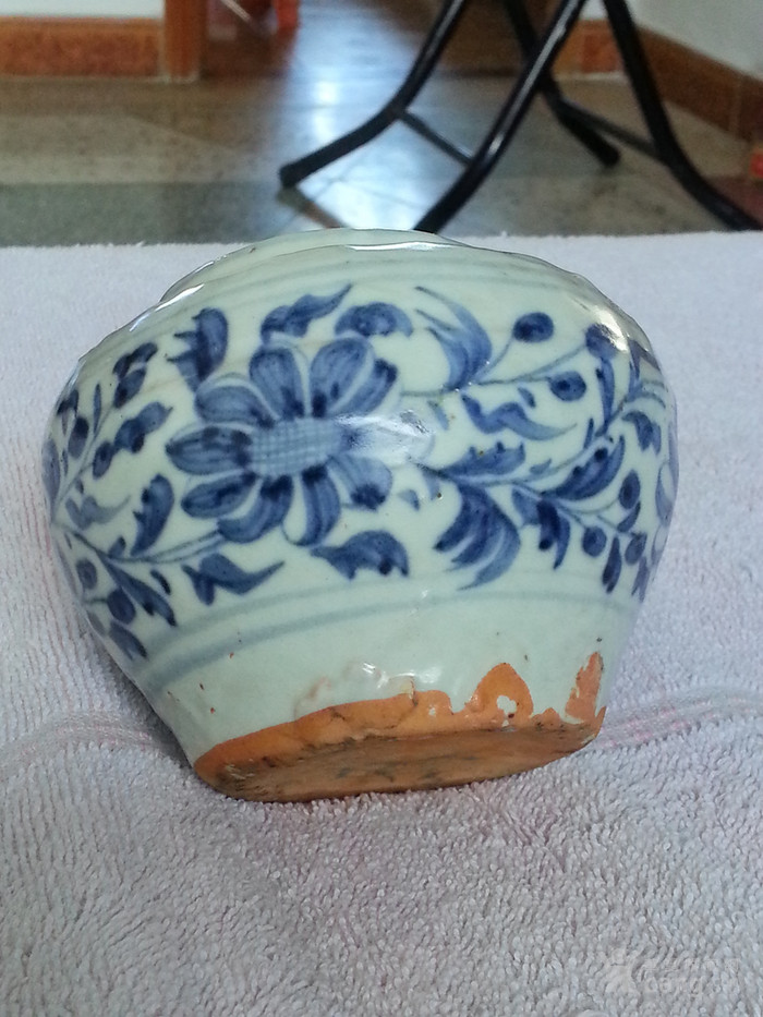 元青花缠枝菊小罐