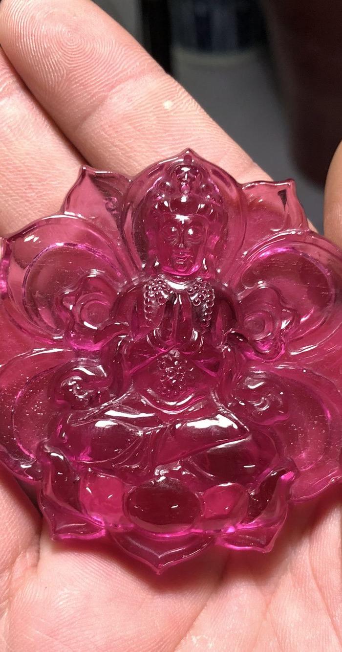 红宝石莲花佛牌