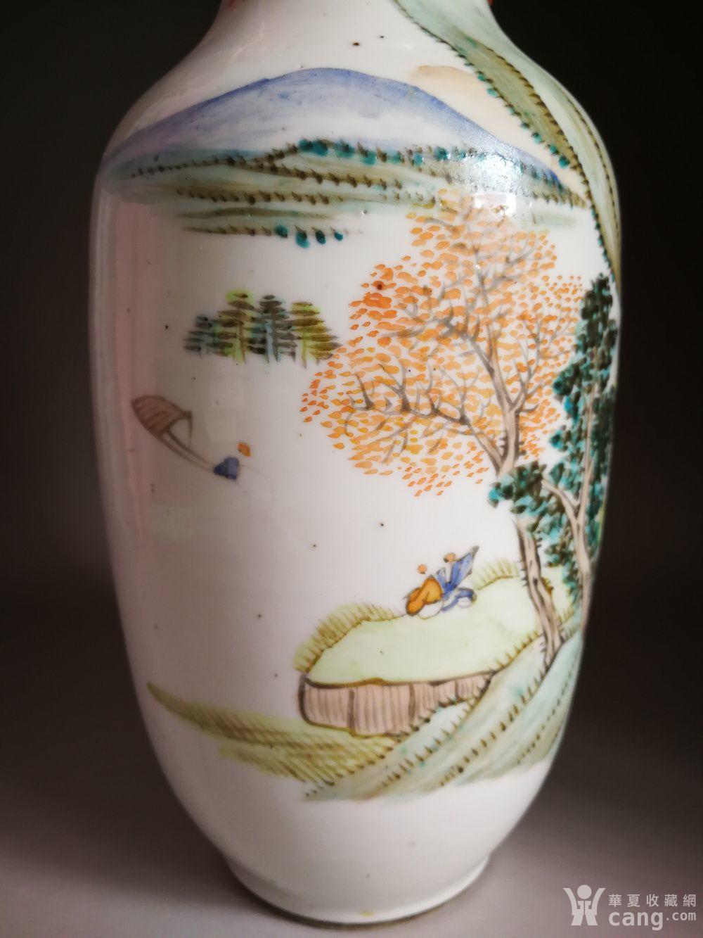 周筱松浅浆山水尺瓶