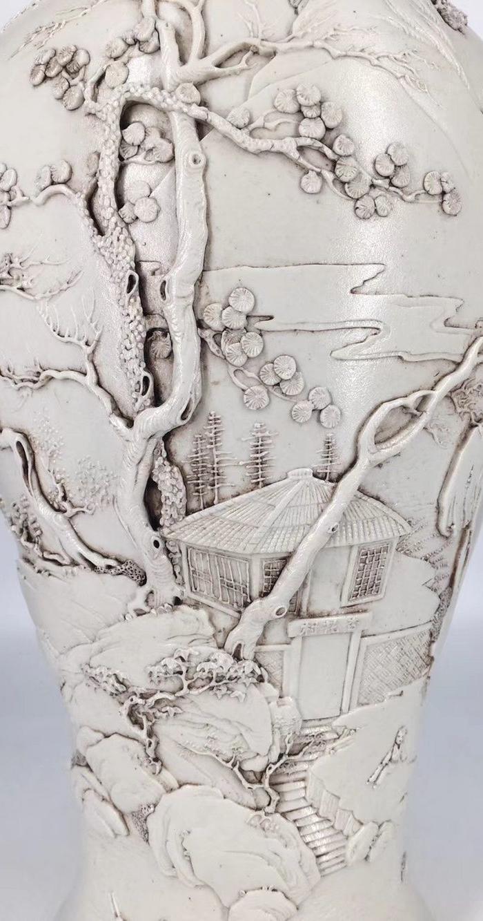 王炳荣雕瓷赏瓶