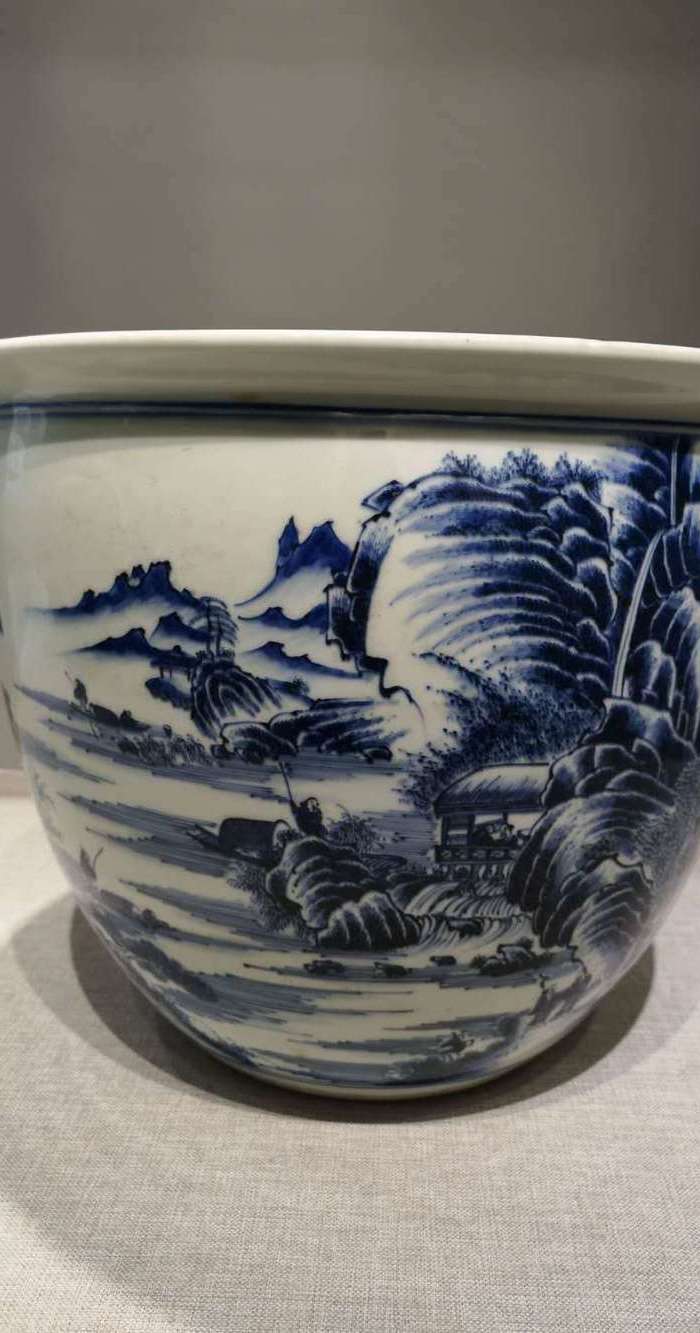 清代青花山水卷缸