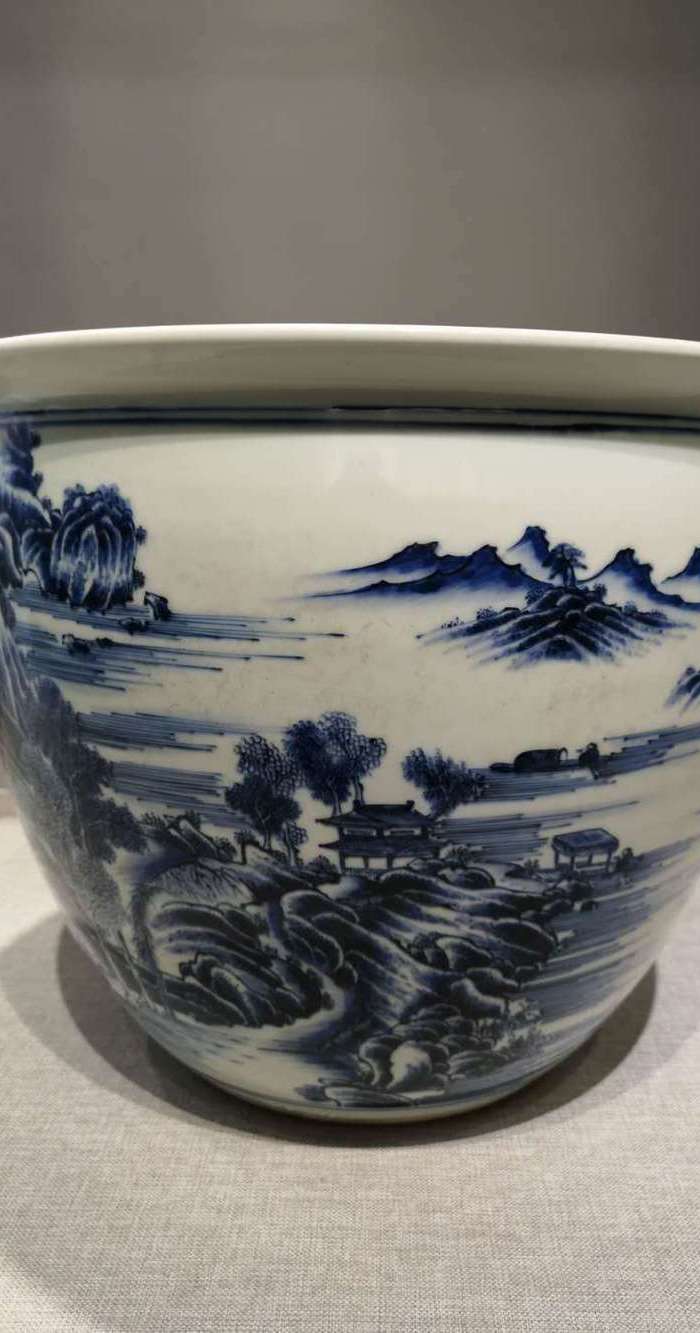 清代青花山水卷缸