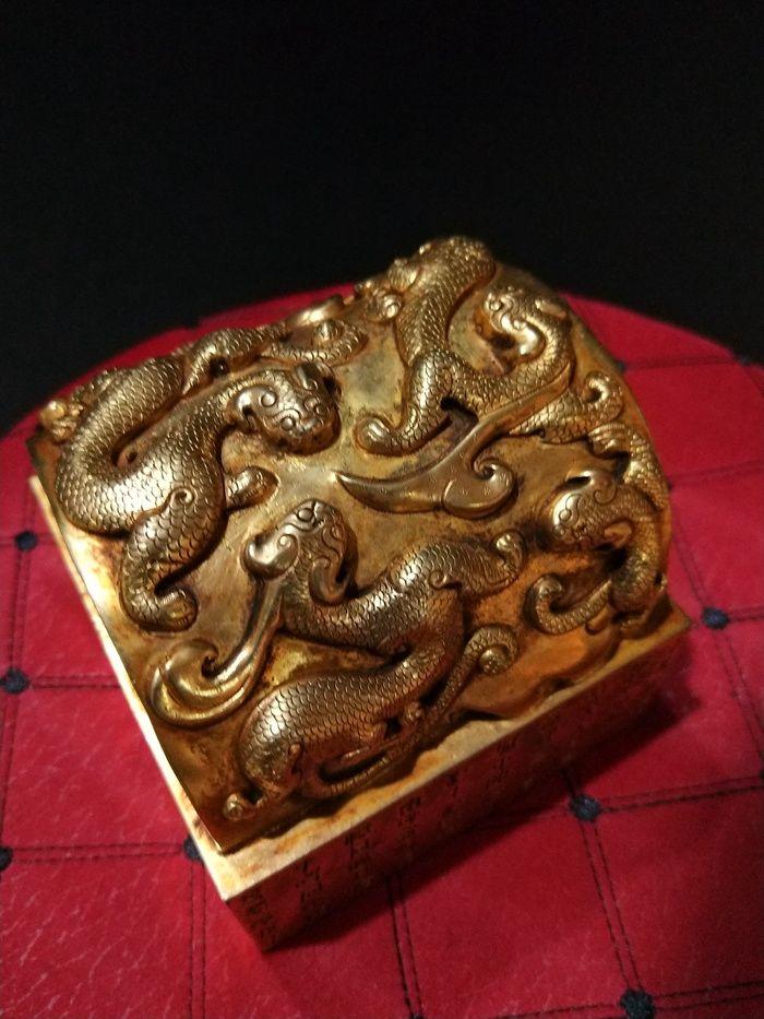 *刻字盘龙金印章_地摊交易_华夏收藏网