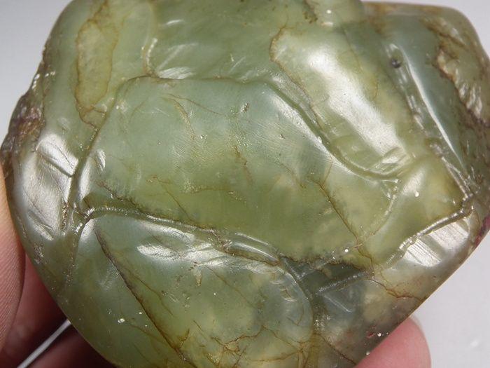 老碧绿色寿山冻石随形雕刻山石大印章