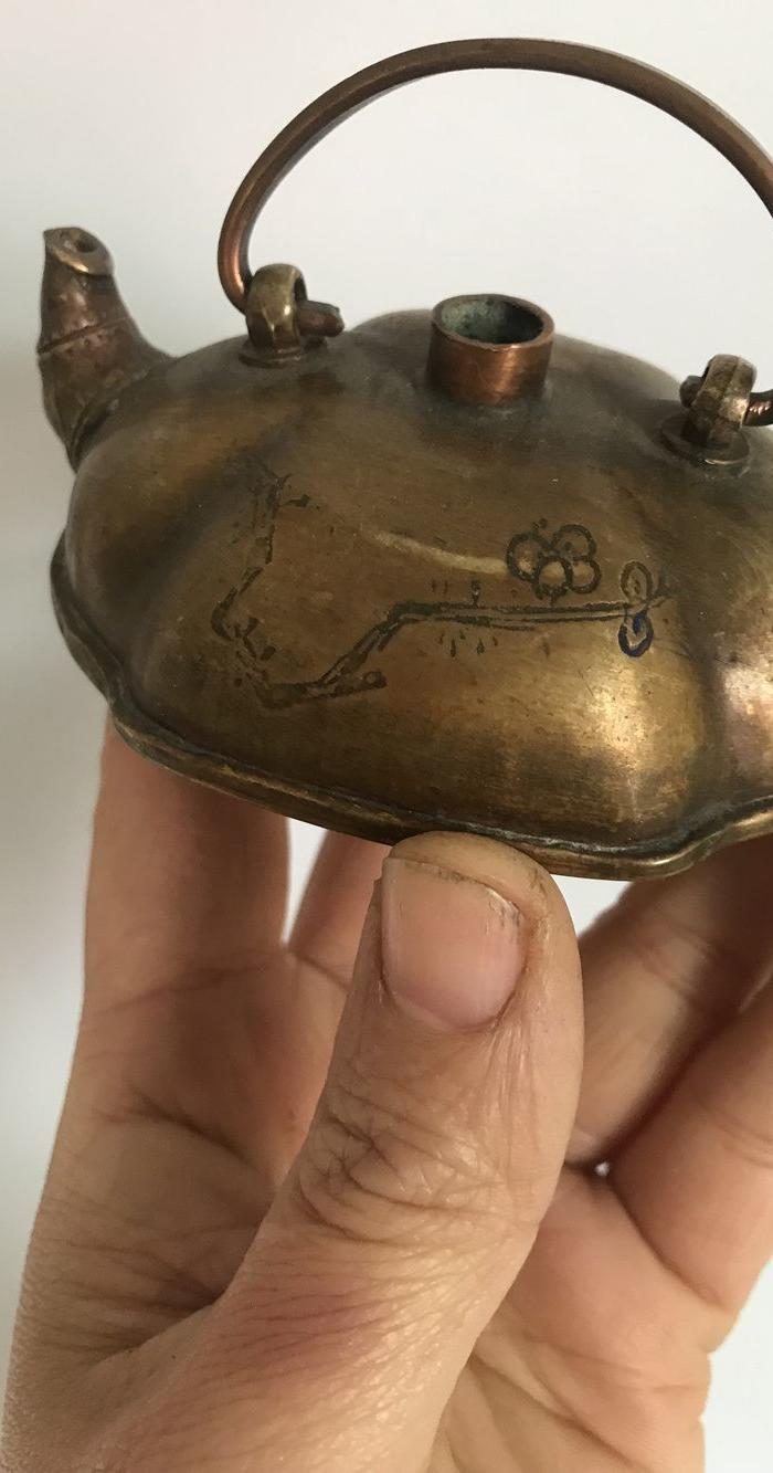 收来的荣宝斋黄铜文房水滴