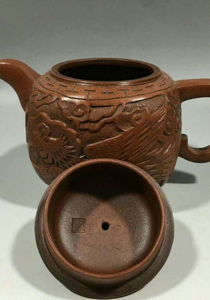 朱可心款凤纹紫砂壶16x11