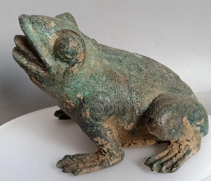 老铜青蛙摆件