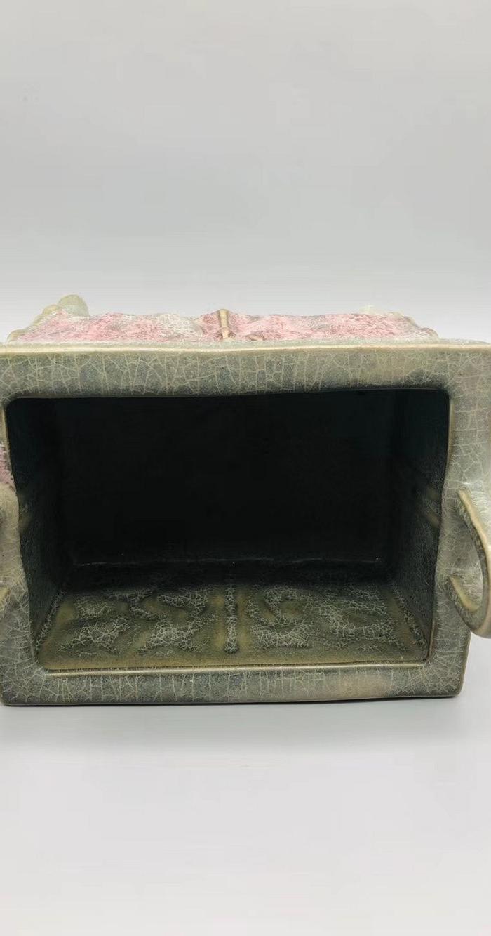 钧瓷立耳四方鼎