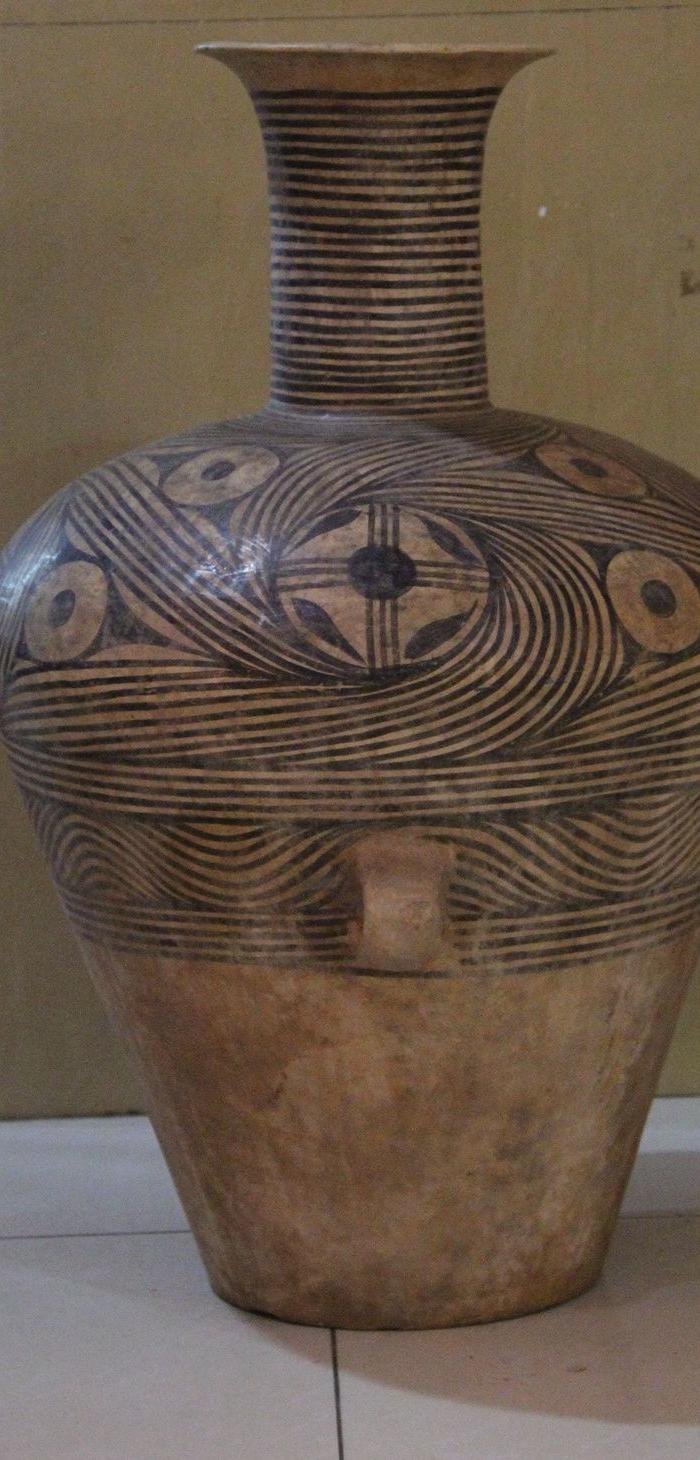 马家窑彩陶太阳纹