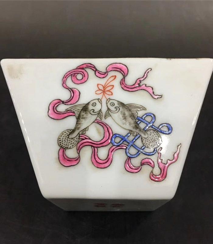 庆宣堂制粉彩四方斗杯