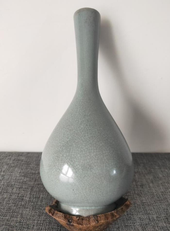 汝窑天青釉长颈瓶