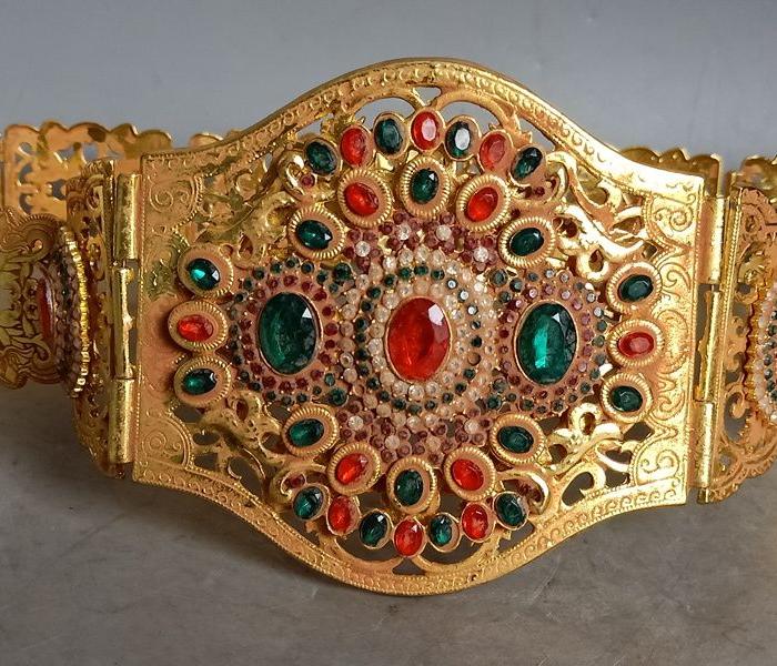 镶嵌宝石金腰带