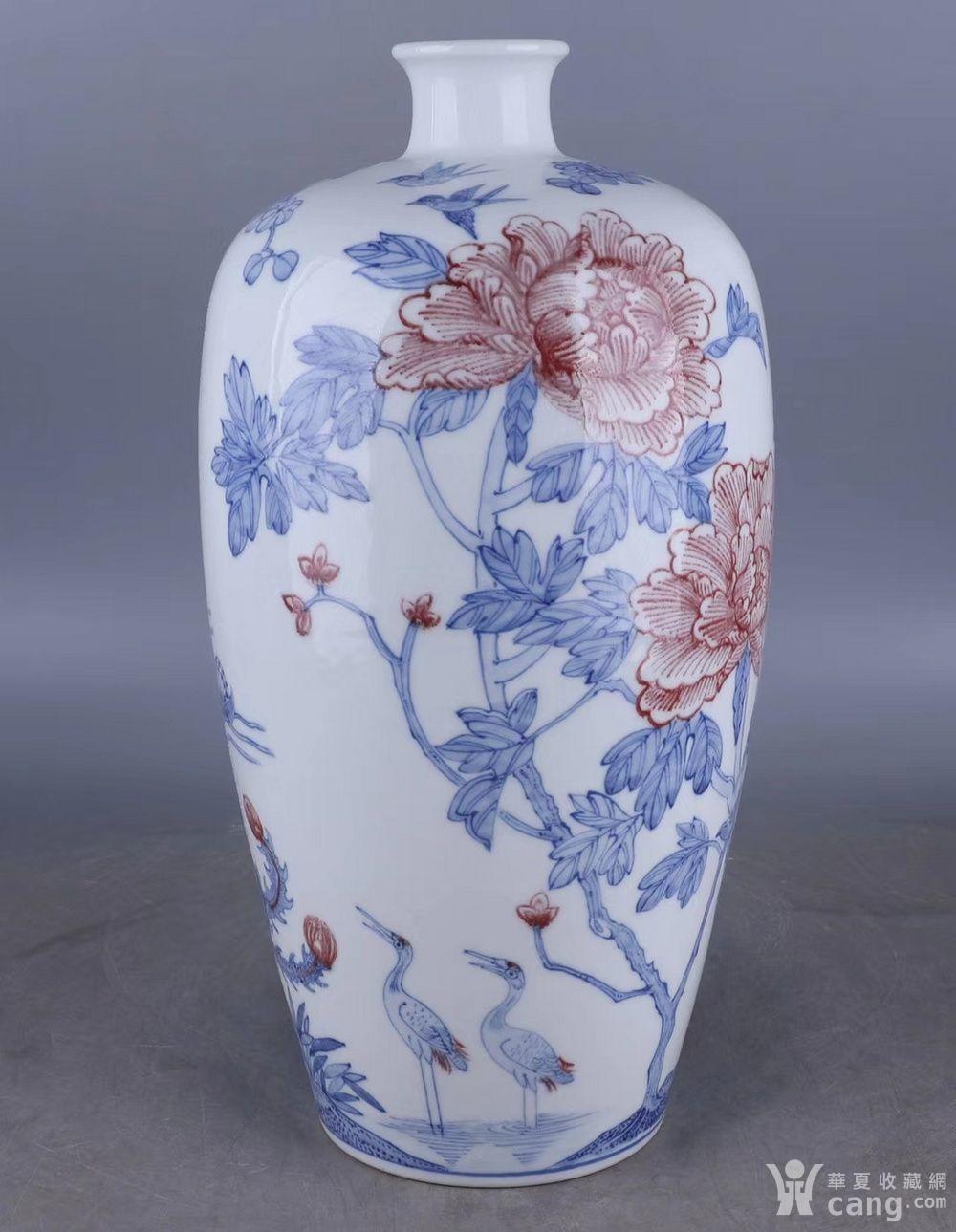 康熙青花釉里红花鸟纹梅瓶