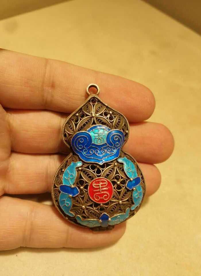 清代银制掐丝点蓝葫芦香囊