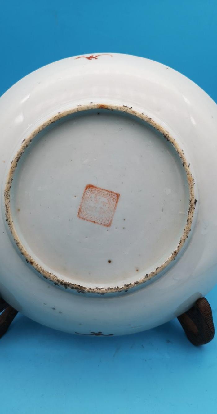 民国名家余远生作粉彩江东二乔纹盘一对