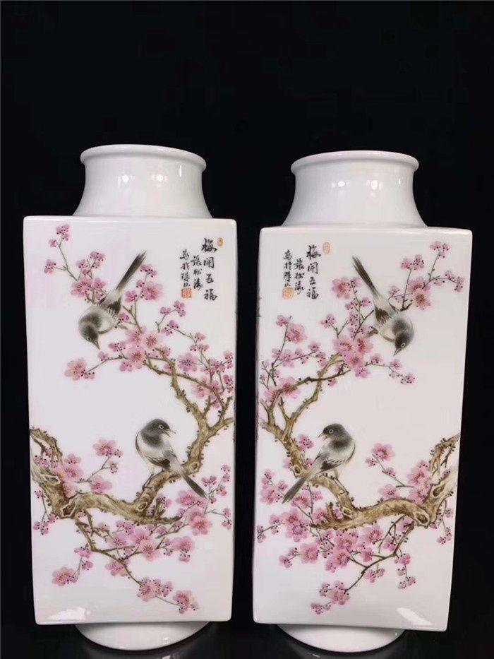 民国粉彩大师张松涛绘四季花鸟四方瓶一对