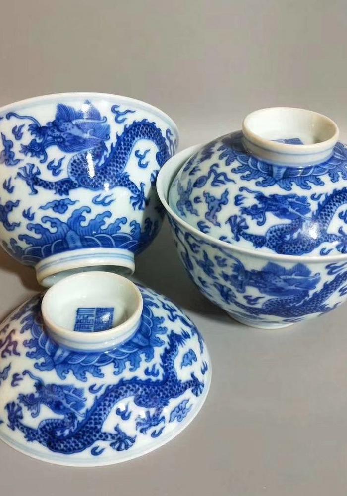 青花龙纹茶盏