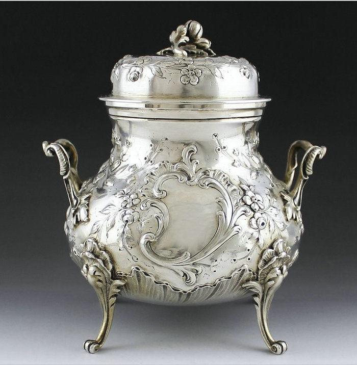 1882年法国洛可可枝叶雕花咖啡壶四件套