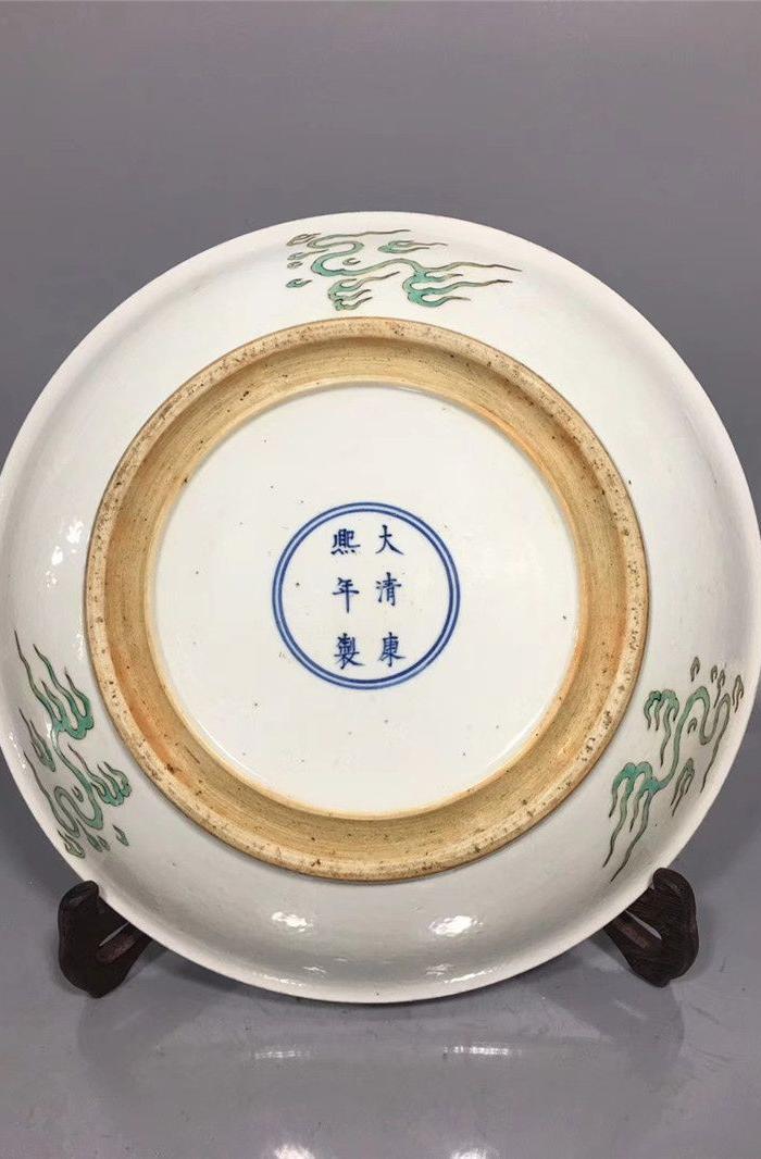 清康熙五彩龙纹大盘