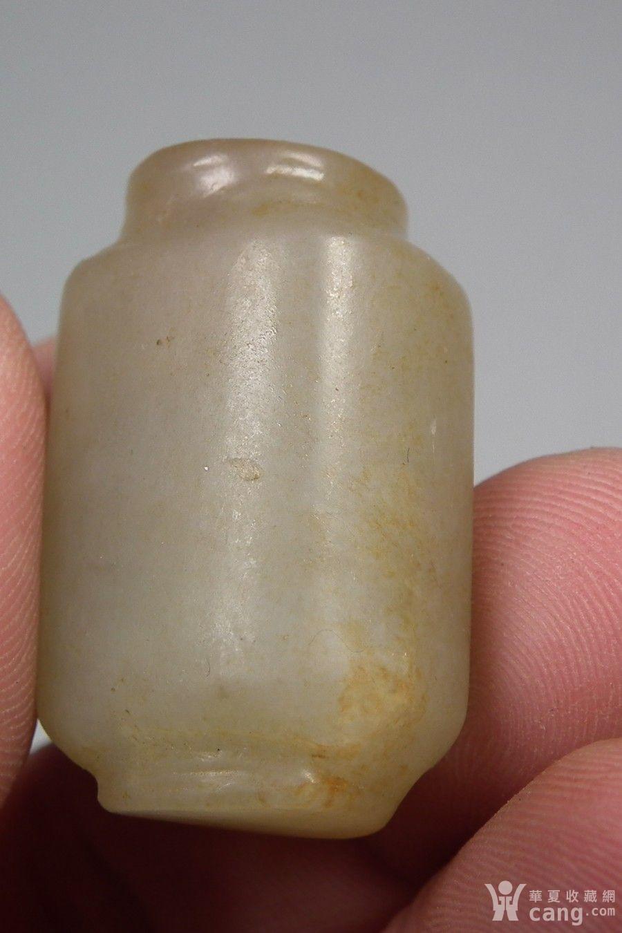 老和田青白玉带青色小玉瓶