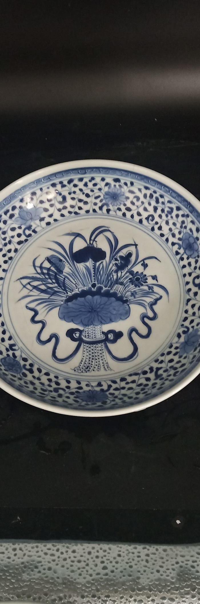 发色画工超好的雍正青花一束莲大盘